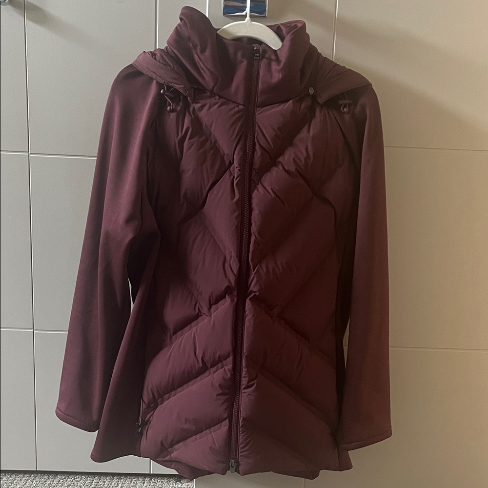 Athleta Maroon Quilted Jacket with Hood
